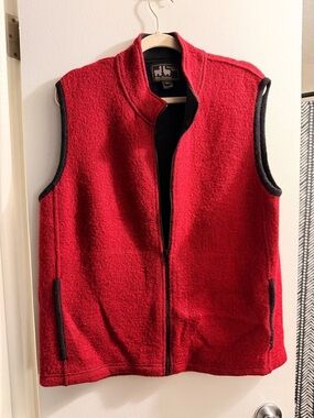 Women's Red Zip-Front Alpaca Vest with Black Trim